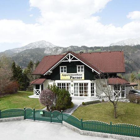 Appartementhaus Parzer プルークガーン エクステリア 写真